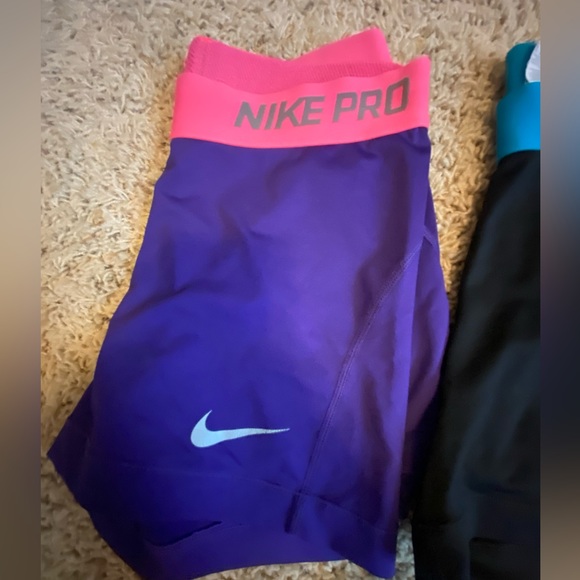 SOLD- Poshmark won’t let me delete sorry! - Picture 4 of 4